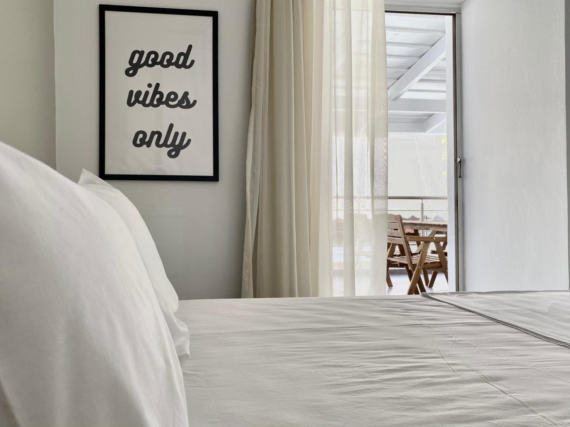 Central, Spacious And Bright 2-bedroom Apartment. Appartement *