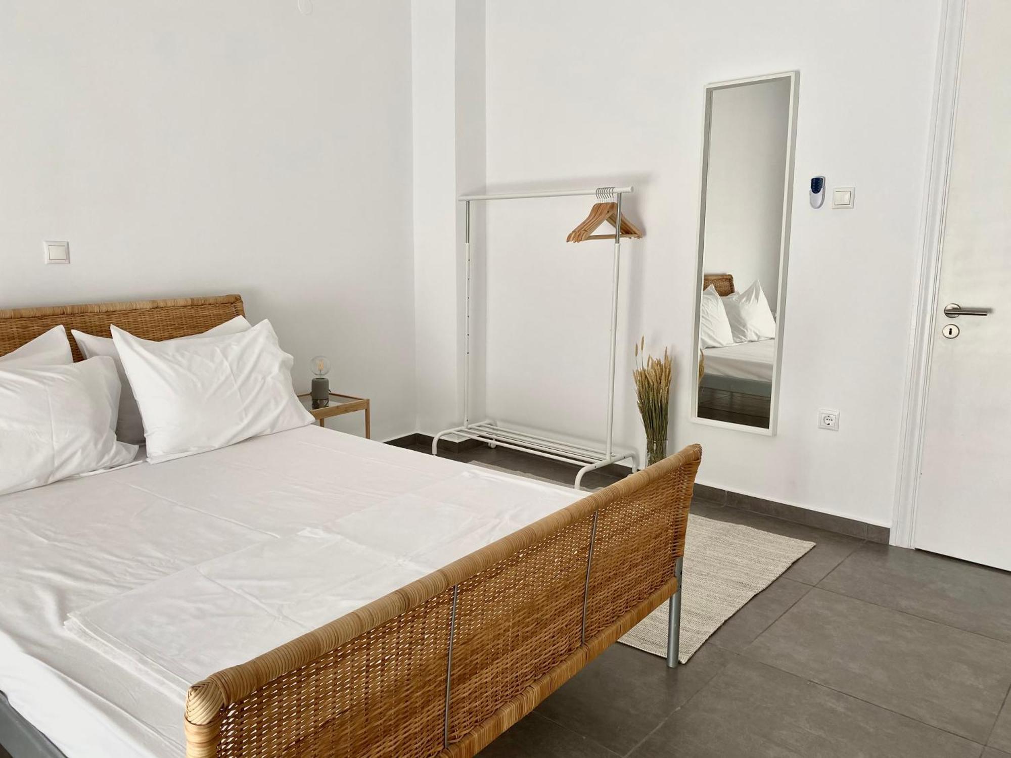 Central, Spacious And Bright 2-bedroom Apartment. * Iraklion