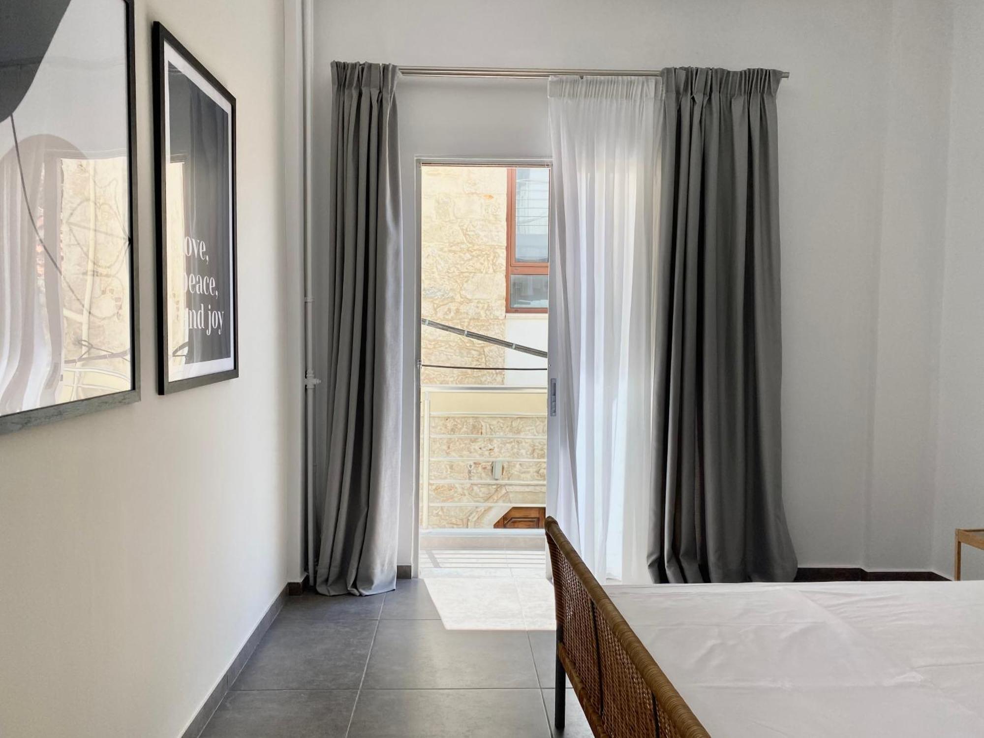 Central, Spacious And Bright 2-bedroom Apartment. * Iraklion
