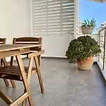 Central, Spacious And Bright 2-Bedroom Apartment.